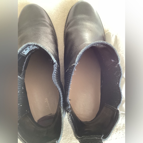 Clarks Classic Black Leather Ladies Boots - Picture 8 of 16